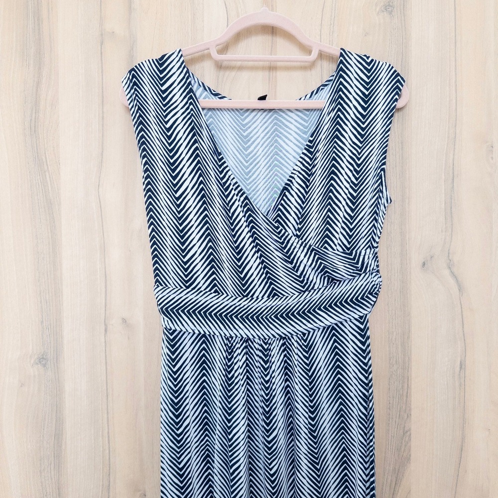 Talbots Womens Maxi Dress Size MP Navy White Chevron Resort Nautical Casual Chic - Picture 3 of 9